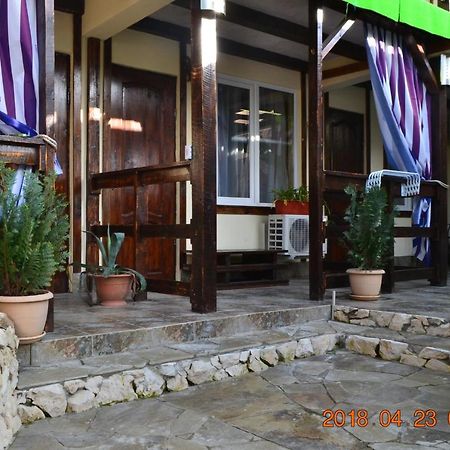 U Palycha Guest House ซุคุม ภายนอก รูปภาพ