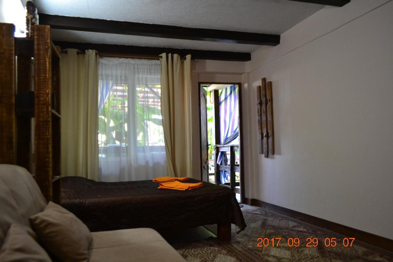 U Palycha Guest House ซุคุม ภายนอก รูปภาพ