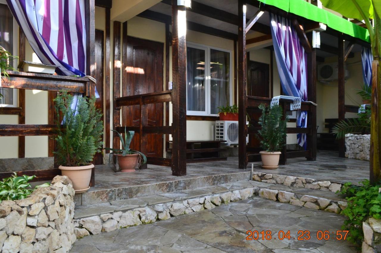 U Palycha Guest House ซุคุม ภายนอก รูปภาพ
